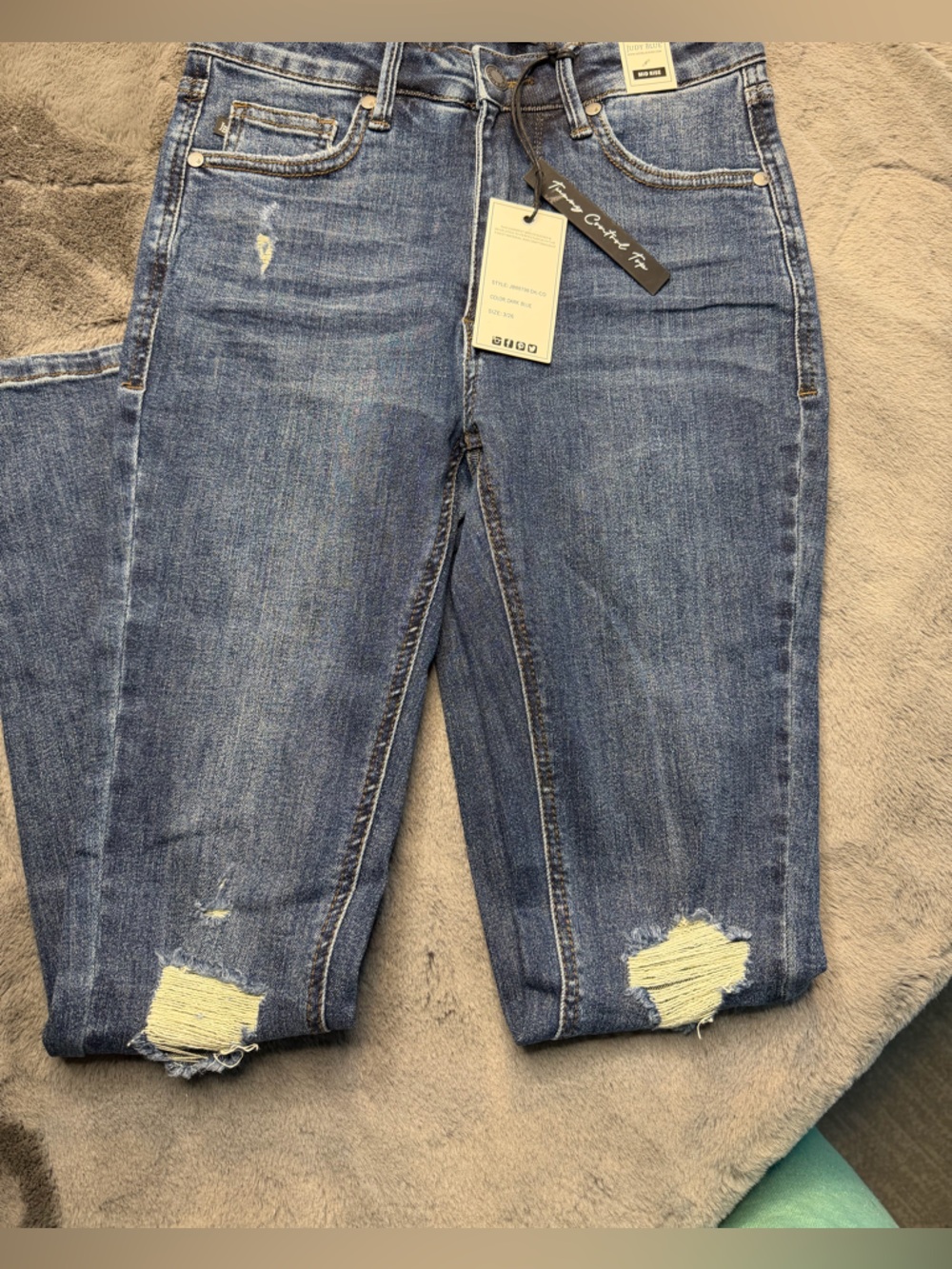 Judy Blue Mid Rise Distressed Jeans Size 3/26 Tummy Control Stretch Denim NWT